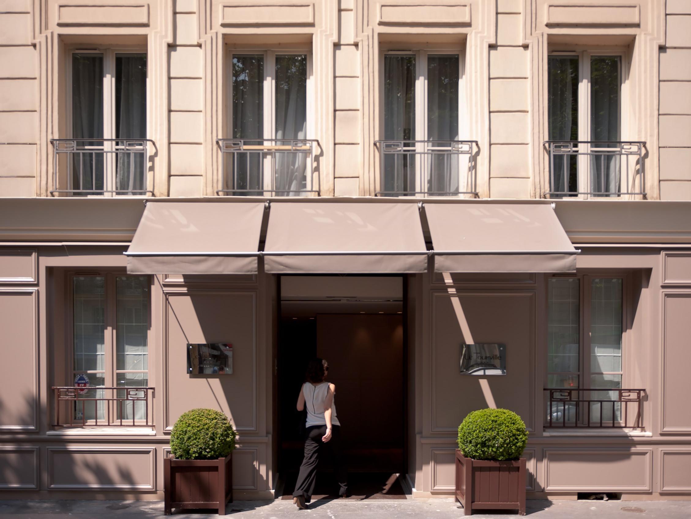 Hotel Le Tourville By Inwood Parigi