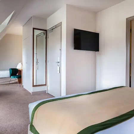 Hotel Le Tourville By Inwood 4*