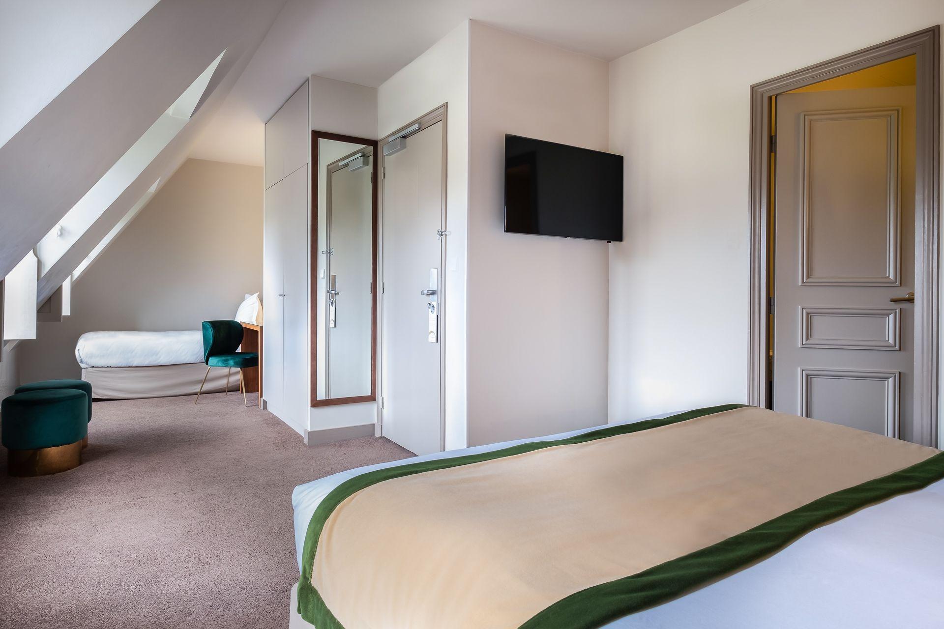 Hotel Le Tourville By Inwood 4*